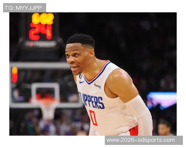 空间型中锋沃尔夫表现出色27号秀8投5中三分球4投3中贡献13分4篮板4助攻