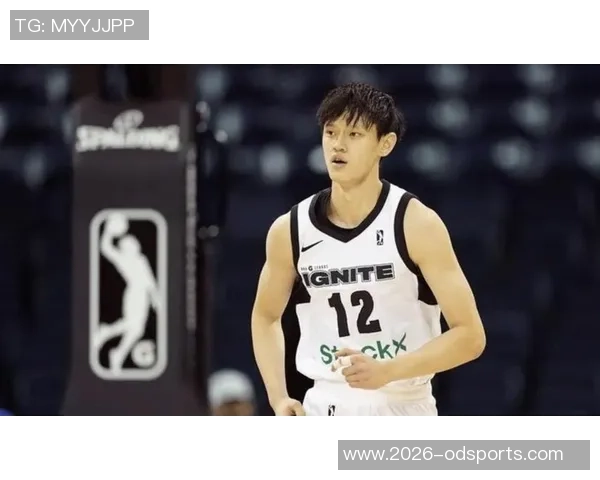 篮网17人轮换大胜40分曾凡博首秀机会依然渺茫 篮网17人轮换大胜40分曾凡博首秀机会依然渺茫