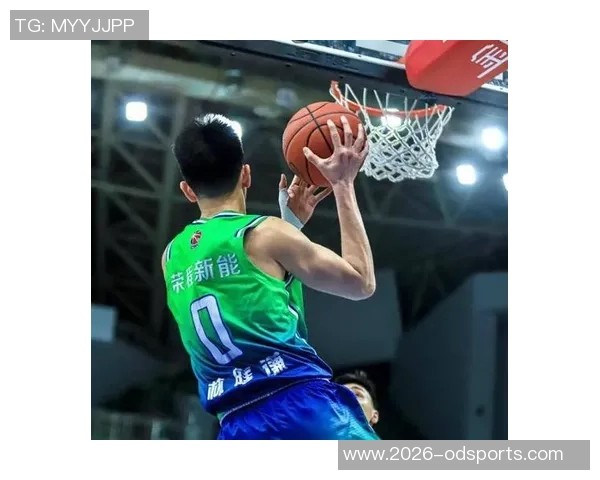 加里哈里斯谈字母哥吸引防守后卫需把握空位投篮机会 加里哈里斯谈字母哥吸引防守后卫需把握空位投篮机会