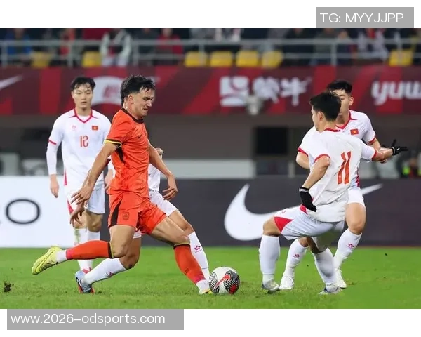 越南U22攻势如潮国足U22防线险些崩溃霍深坪关键时刻救险